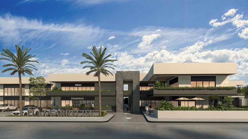 Fachada de la plaza comercial