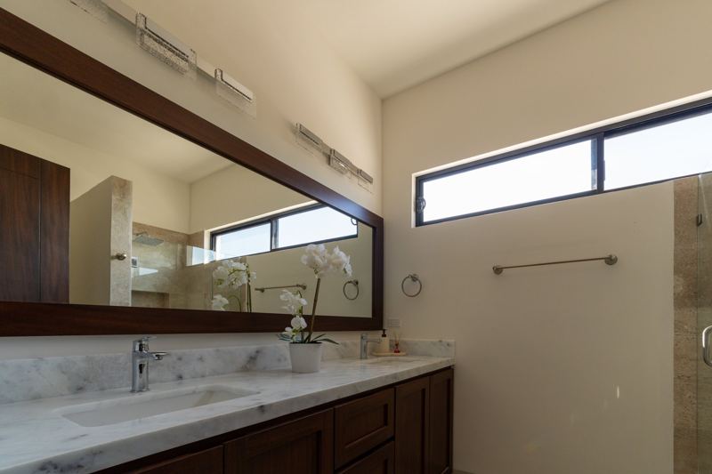 Baño de la casa muestra